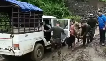 ભૂસ્ખલનથી મણિપુરમાં સેનાના 40 સૈનિકો માટીમાં દટાઈ ગયા