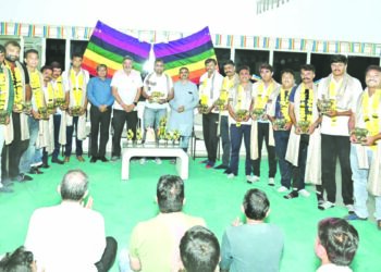 ડૉ. કુરિયન મેમોરીયલ ક્રિકેટ ટુર્નામેન્ટમાં સર્વોતમ ડેરીનો વિજય થતા ભવ્ય સન્માન