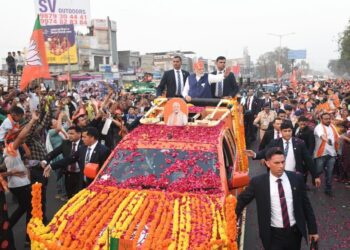 PM મોદીએ અમદાવાદમાં મેરાથોન રોડ શો કરી માર્યો માસ્ટરસ્ટોક