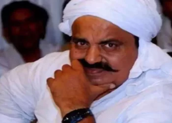 અહેમદ બાદ હવે ભાઇ અશરફનો વારો