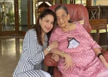 માને યાદ કરીને માધુરી દીક્ષિત થઈ ગઈ ભાવુક, ફોટો શેર કરી દિલની હાલત જણાવી