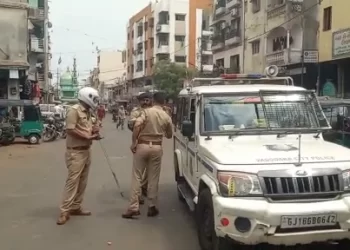 વડોદરામાં રામનવમી શોભાયાત્રામાં પથ્થરમારો મામલો: JCB મશીનો સાથે રાખી કામગીરી કરી: ચેતવણી આપતા કહ્યું કે, હવે તોફાનો કર્યા તો ખેર નથી