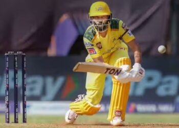 CSK vs LSG Playing XI: લખનઉ વિરુદ્ધ ફેરફાર સાથે ઉતરી શકે છે ધોની , આવી હોઇ શકે બંન્ને ટીમોની પ્લેઇંગ ઇલેવન