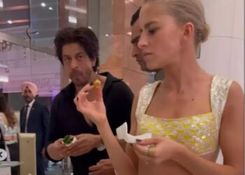 Shahrukh Khan Enjoying Paan at NMACC: અંબાણી ઈવેન્ટમાં શાહરૂખ ખાનનો પાન ખાતો વીડિયો કોઈએ ગુપ્ત રીતે બનાવ્યો, વીડિયો વાઈરલ…