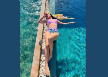 Bollywood Actress: 21 વર્ષની આ સુંદરીએ ઈન્સ્ટાગ્રામ પર શેર કરી આવી સેલ્ફી, જોતા જ રહી જશો તેનું સૌંદર્ય