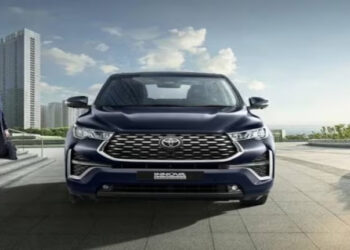 Toyota Innova Hycross હાઇબ્રિડનું બુકિંગ બંધ, 2 વર્ષથી વધુનો છે વેઇટિંગ પીરિયડ
