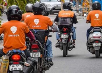 ફટકો / Swiggy પરથી ખાવાનું મંગાવવું પડશે મોંઘુ, હવે ગ્રાહકોને ચૂકવવું પડશે એકસ્ટ્રા ચાર્જ
