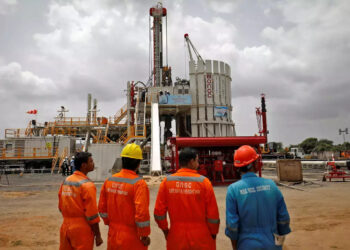 સૌરાષ્ટ્રની જમીનમાં પેટ્રોલીયમ-ગેસગેસના સંશોધન માટે સર્વે