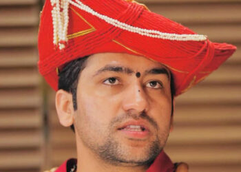 જેનું લોહી ઉકળતું નથી તે જીવતે જીવ મરી ગયા છે- ધીરેન્દ્ર શાસ્ત્રી