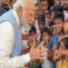 PM મોદીએ બાળકો સાથે વિતાવી હળવી પળો