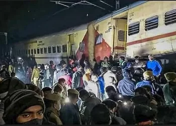 ટ્રેનમાં બેઠેલા મુસાફરે વર્ણવી કહાણી