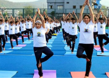 સુરતમાં રાજ્ય કક્ષાના યોગ દિવસ પર સર્જાયો વિશ્વ રેકોર્ડ