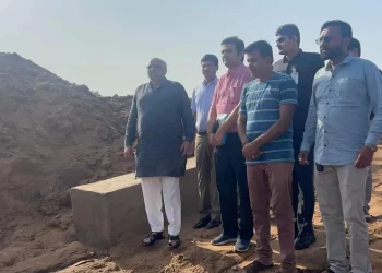 મુખ્યમંત્રી ભૂપેન્દ્ર પટેલે અમૃત સરોવરની ઓચિંતી લીધી મુલાકાત