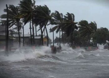 વાવાઝોડાનો ખતરો : સૌરાષ્ટ્રના દરિયા કિનારાના વિસ્તારમાં 12 ઈંચથી વધુ વરસાદની શક્યતા