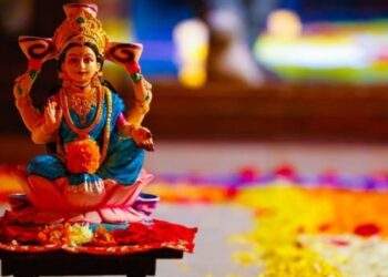 શુક્રવારે ભૂલથી પણ ન ખરીદો આ વસ્તુઓ, ગુસ્સે થઈ શકે છે મા લક્ષ્મી