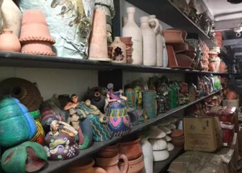 માટીની બનેલી આ 4 વસ્તુઓ ઘરમાં લાવવાથી આવે છે સુખ-સમૃદ્ધિ, આર્થિક સંકટ પણ થઈ શકે છે દૂર