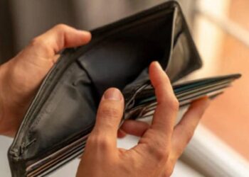 વાસ્તુ અનુસાર ઘરમાં આ 4 વસ્તુઓ ખાલી રાખવાથી થઈ શકો છો કંગાળ, નસીબ છોડી દે છે સાથ