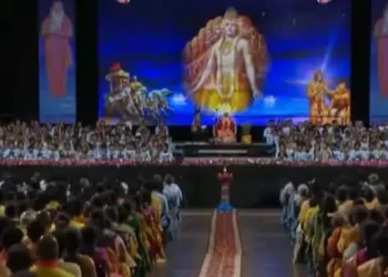 અમેરિકાના ટેક્સાસમાં 10,000 લોકોએ એક સાથે કર્યો ભગવદ્ ગીતાનો પાઠ