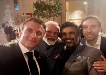 સેલ્ફી મેં છા ગયે અભિનેતા આર માધવન, ફોટોમાં માધવન સાથે વડાપ્રધાન મોદી ઉપરાંત ફ્રાંસના રાષ્ટ્રપતિ