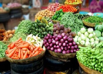 વિટામિન બી 12 તમને આપણા કેટલાક શાકભાજી, ફળ સહીતના રોજિંદા આહારમાંથી પણ મળી શકે છે