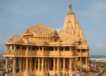 સોમનાથમાં પ્રથમ સોમવારે દર કલાકે 3 હજાર ભાવિકોએ  કર્યા દર્શન