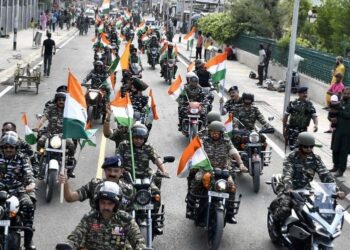 શ્રીનગરના ઐતિહાસિક લાલ ચોક ખાતે ત્રિરંગા રેલી