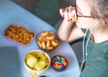 રોગપ્રતિકારક શક્તિ નબળી અને શરીરને અંદરથી પોકળ બનાવી રહી છે આ 6 વસ્તુઓ