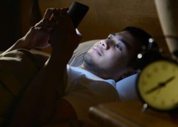 મોડી રાત સુધી જાગવું માનસિક સ્વાસ્થ્ય માટે છે ખતરનાક, જો વહેલા ઊંઘશો તો થશે આ 5 ફાયદા