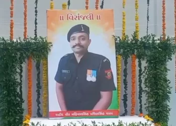 શહીદ મહિપાલસિંહની અંતિમ યાત્રામાં હજ્જારો લોકો  જોડાયા