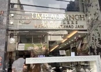 દિલ્હીના ઈતિહાસની સૌથી મોટી ચોરી : જવેલરી શો રૂમમાં 25 કરોડની ચોરી