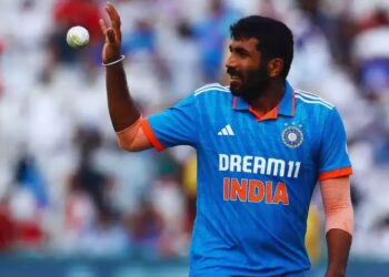 IND Vs AUS 2nd ODI: જસપ્રીત બુમરાહ અચાનક ઘરે પરત ફર્યો, ઈન્દોર ODIમાં ચમક્યું આ ખેલાડીનું નસીબ
