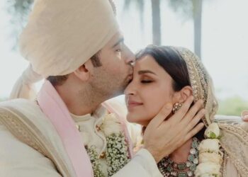 એકબીજામાં મગ્ન જોવા મળ્યા પરિણીતી-રાઘવ, સામે આવ્યા સુંદર ફોટો, વર-કન્યાને જોતા જ રહ્યા લોકો