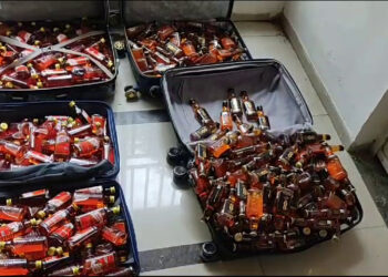 ઈંગ્લીશ દારૂના ૫૮૦ ચપટા સાથે આડોડીયાવાસની મહિલા ઝડપાઇ